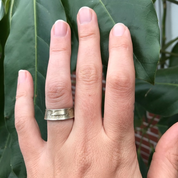 Handcrafted Coin Ring | 1947 Quarter size 7 - Picture 3 of 10